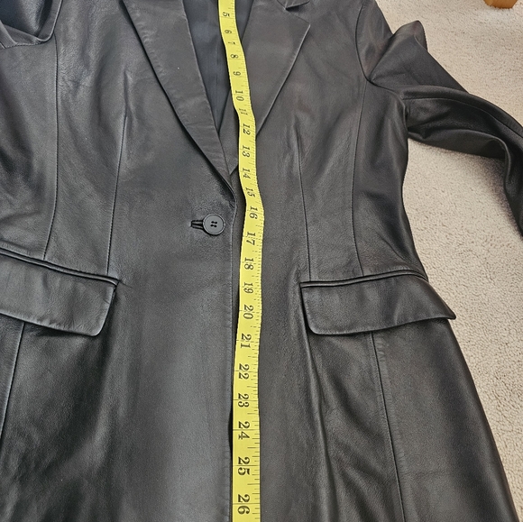 Leather blazer - Picture 8 of 10